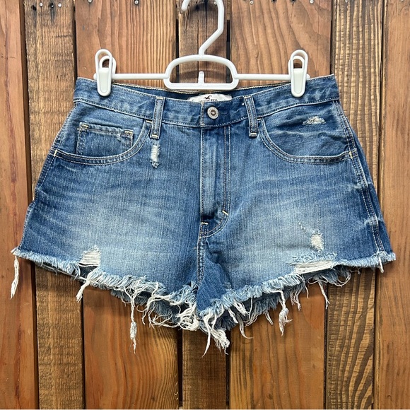 Hollister size 5 high waisted Jean shorts - Picture 4 of 8